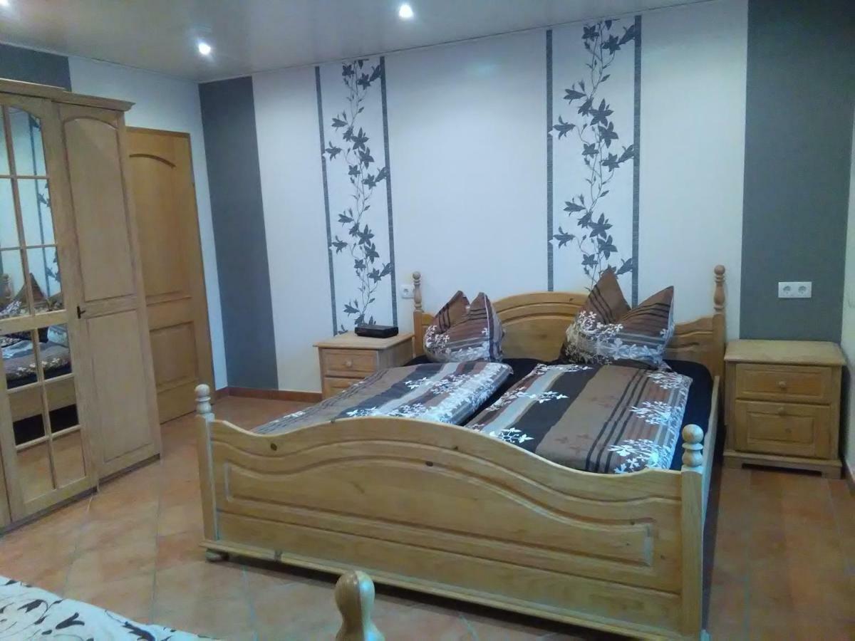 Gaestehaus Kleine Lana Obersuhl Εξωτερικό φωτογραφία